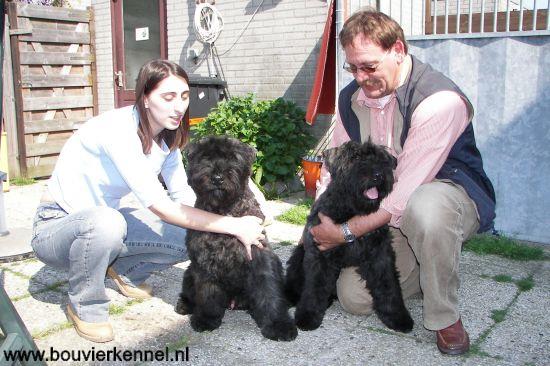 Falco_en_broertje_Boas_naast_elkaar